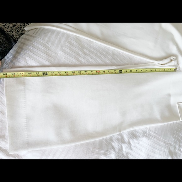 Gorgeous new without tags one piece jumpsuit - Picture 13 of 15